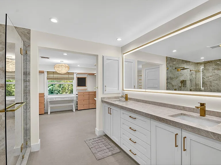 2900 Greenbriar Blvd — Photo 20