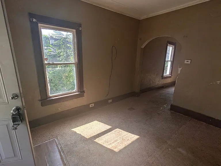 1515 S Lydia Ave — Photo 4