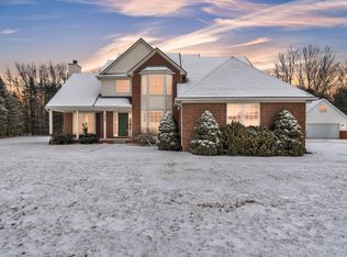 7415 Coggers Meadow Dr, Brighton, MI 48116