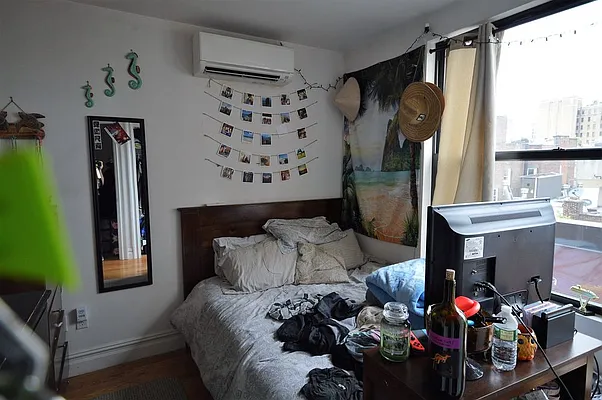 Rented by Universal Realty Group | media 21