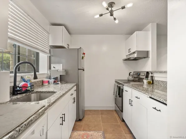 38 North Main Street APT 19, West Hartford, CT 06107