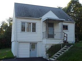 2nd image of 307 N Oak Ave