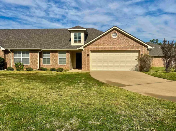 2205 Woodgrove Ln, Longview, TX 75605