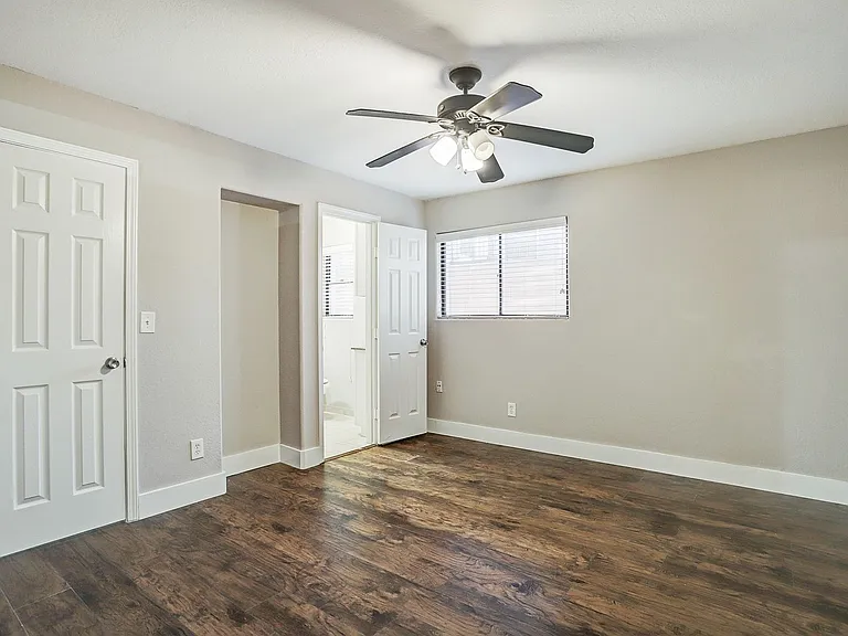 TLP Hawthorne — Photo 8