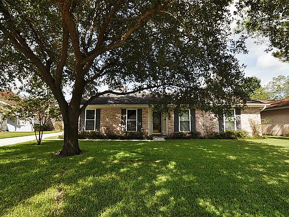 Welcome home 16807 Paint Rock Rd Friendswood, TX 77546