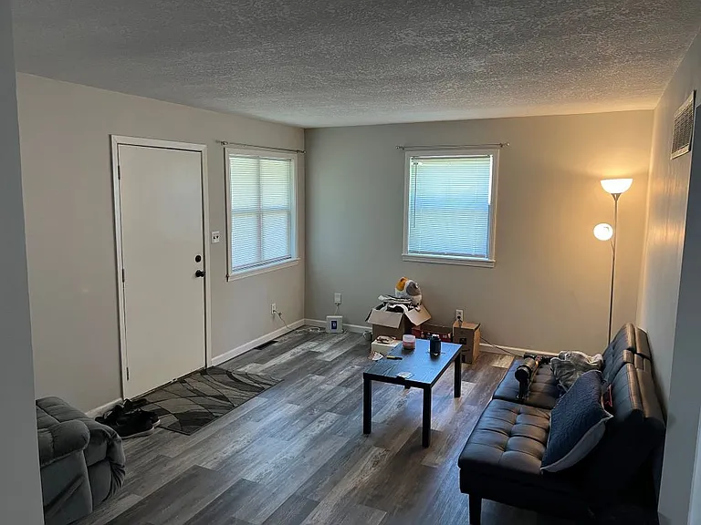 1838 S Saint Clair Ave #2 — Photo 4