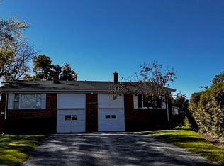 563 Ivy Ct, Lake Forest, IL 60045