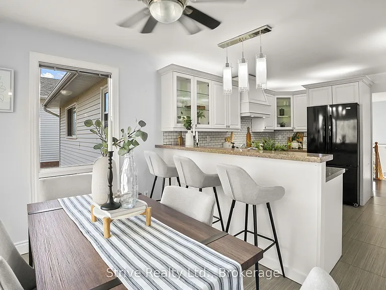 23 Cherry Blossom Cres #UPPER — Photo 8