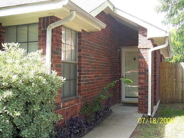 1st image of 307 Mahogany Dr