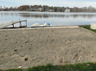 Clifford Rd, Brighton, MI 48116