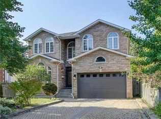 18 Newton Dr, Toronto, ON