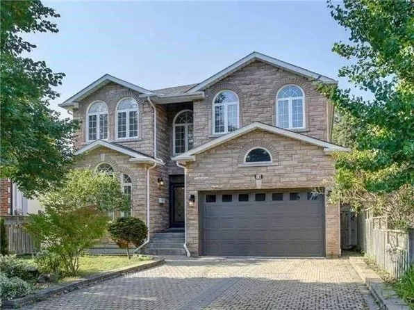 18 Newton Dr, Toronto, ON M2M 2M7