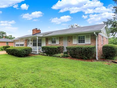 1868 Averitt Rd, Greenwood, IN, 46143