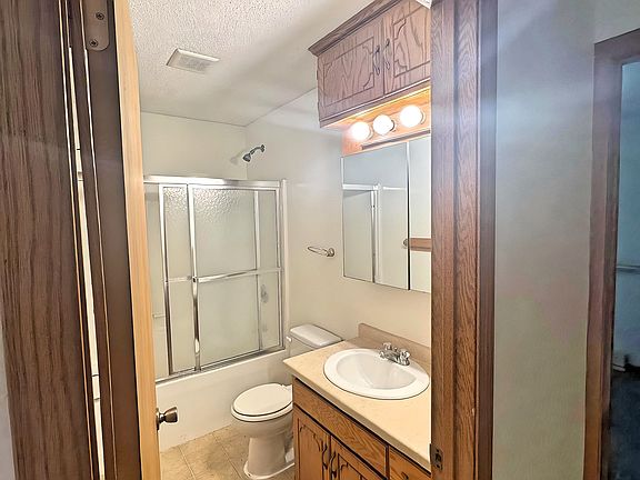 5th image of 903 3rd St N Unit 2