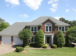 2906 Windsor Lakes Pkwy, Louisville, KY 40214