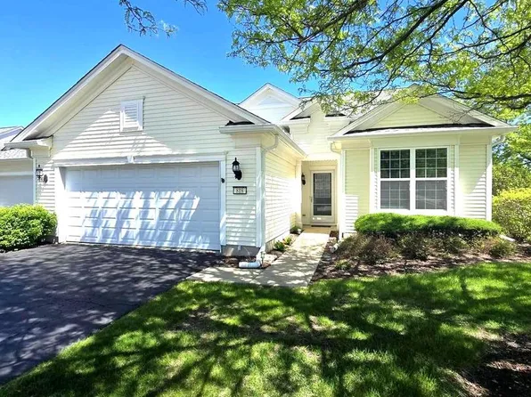 818 Woodland Dr, Shorewood, IL 60404