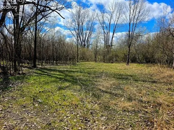 642 Penn Ln, Woodville, OH 43469