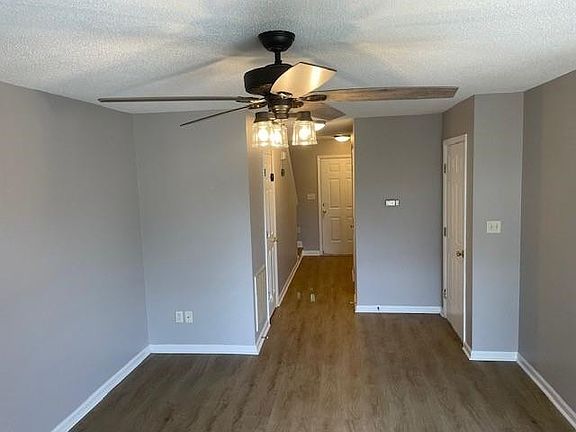 5th image of 2504 Bluff View Ct