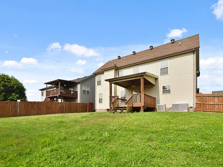 1240 Chinook Cir — Photo 28