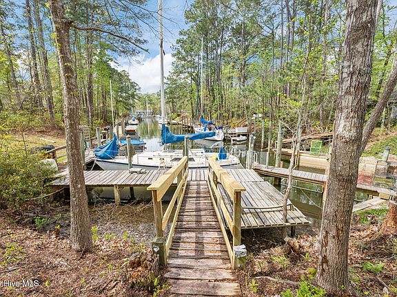 3rd image of 106 Whittaker Point Road