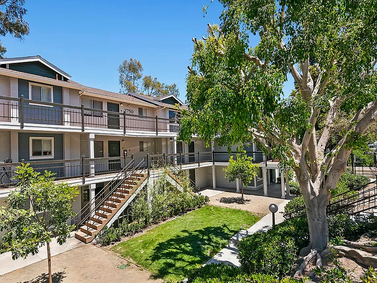 The Avenue at Carlsbad — Photo 16