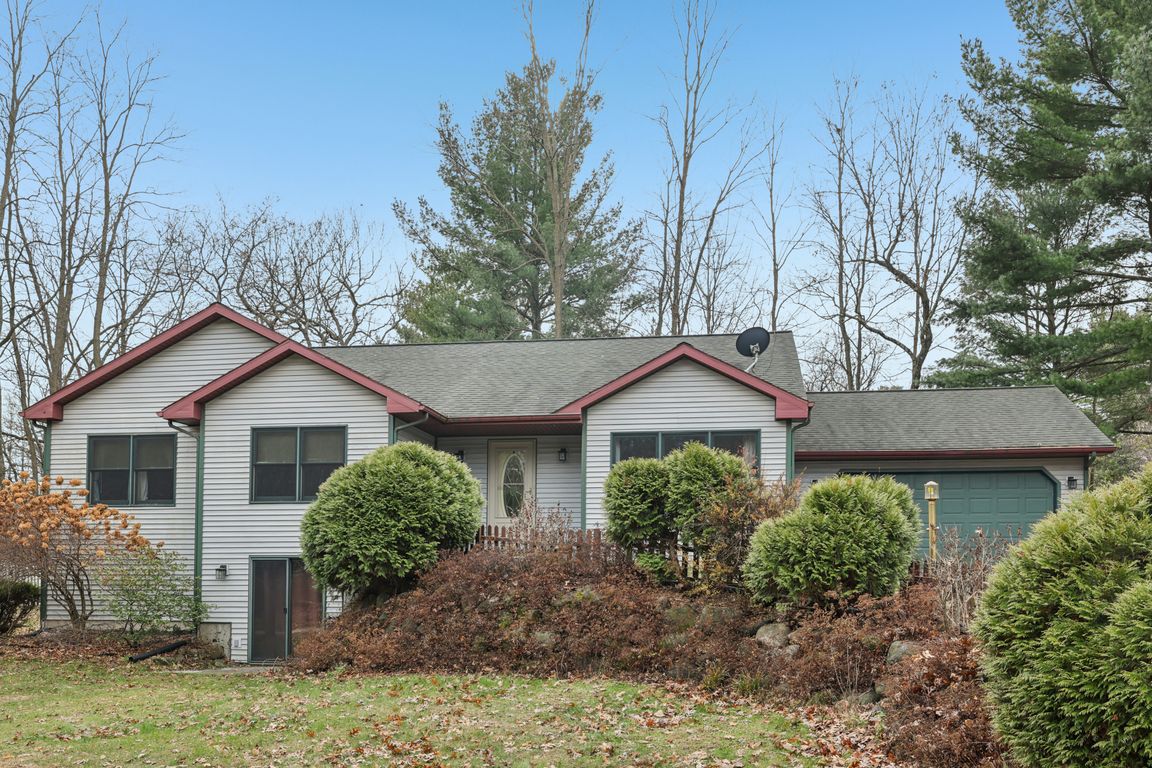 E10775 Delton Rd-S2511-001.jpg