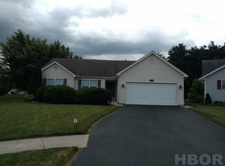 1015 Crystal Meadows Ct, Findlay, OH 45840