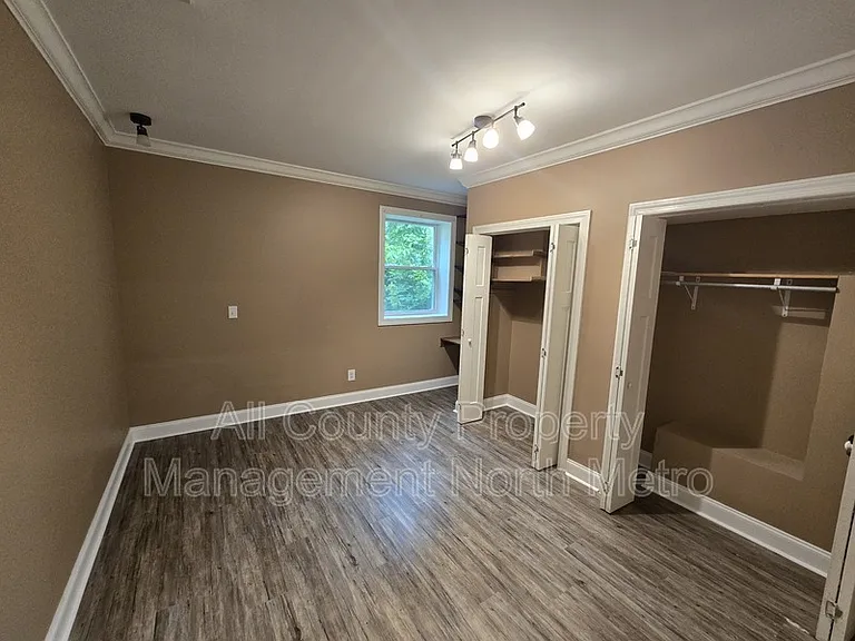 545 Lakeview Dr #B — Photo 12