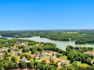 430 Harbour View Dr, Chesnee, SC 29323