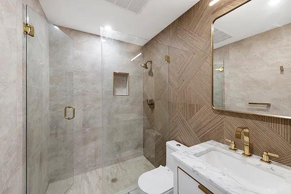 Sold by Compass | media 6