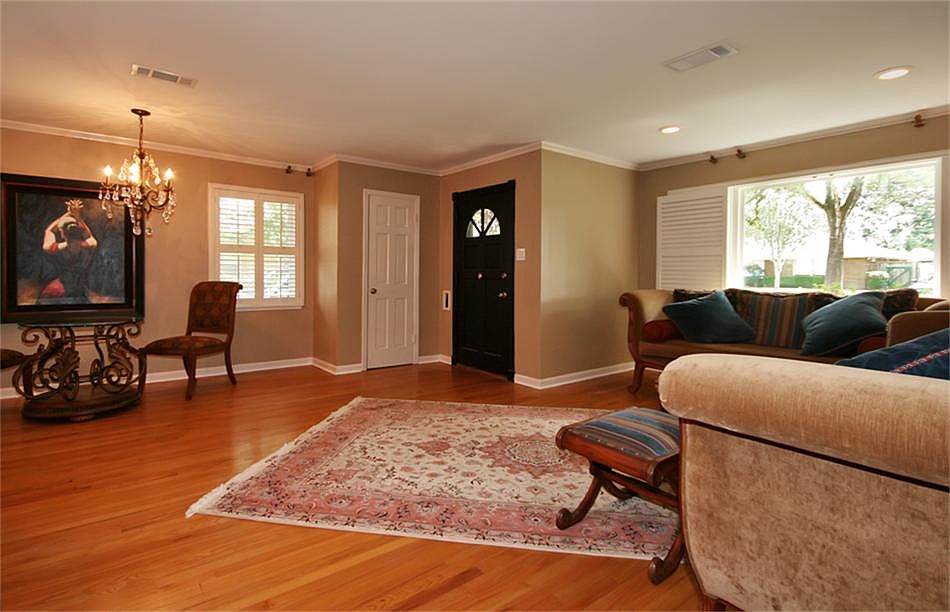 1st image of 1911 Brimberry St