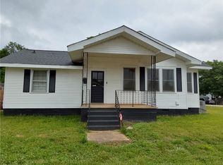 805 Goddard Ave, Seneca, SC 29678