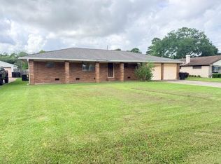 3012 Seattle St, Nederland, TX 77627