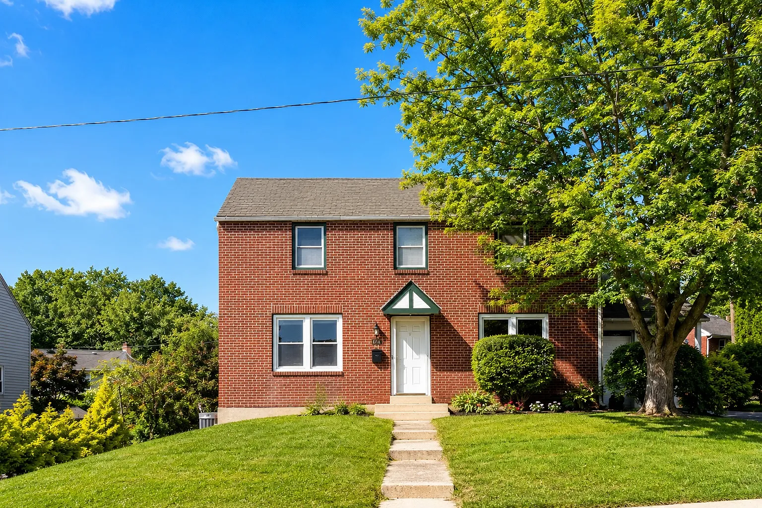 3 bed, 1.5 bath, 1292 sqft, $3,400 — Photo 1
