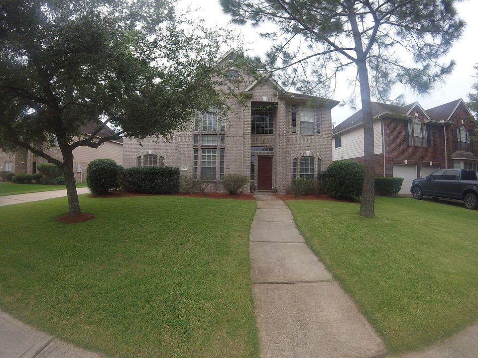 1st image of 3804 Pinehurst Dr