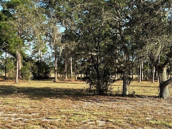 4th image of 4000 County Road 64 E