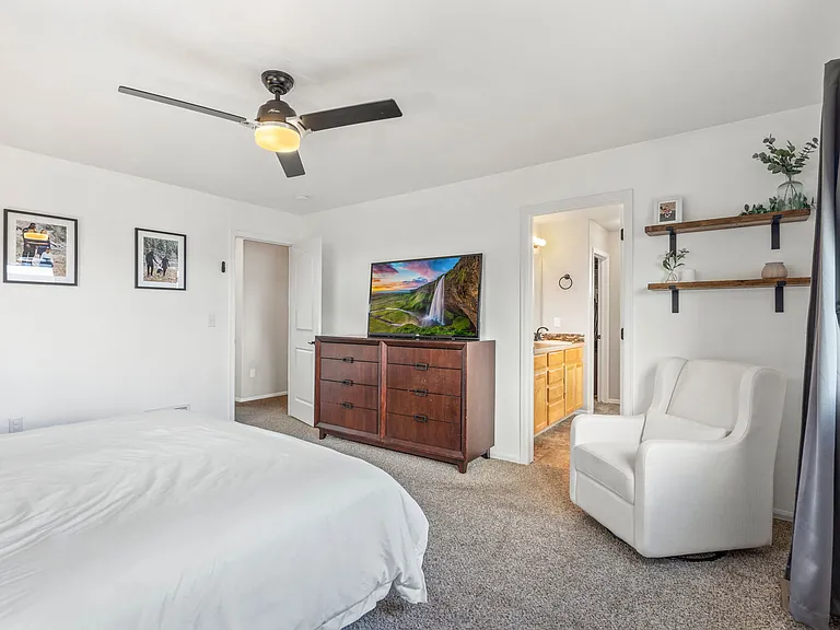 7287 Atlantis St — Photo 18