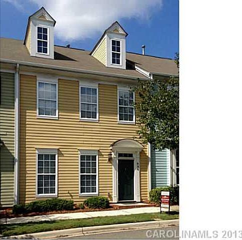 1st image of 936 White Point Dr #203