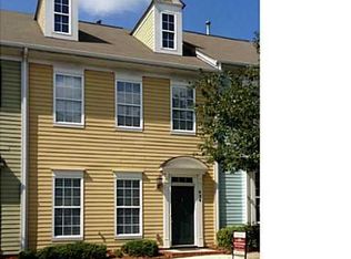 936 White Point Dr #203, Huntersville, NC 28078