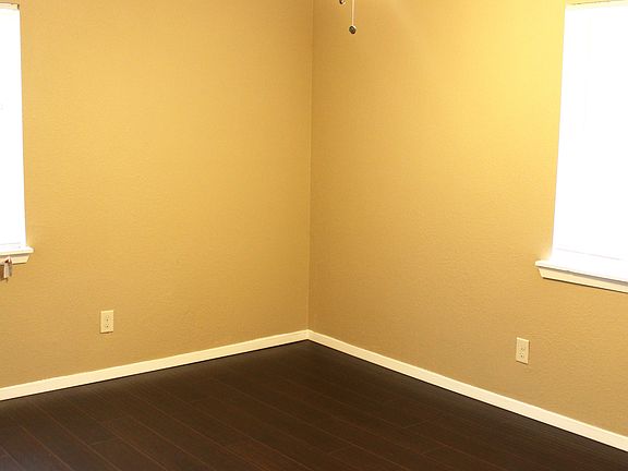 4th image of 2408 Brockbank Dr
