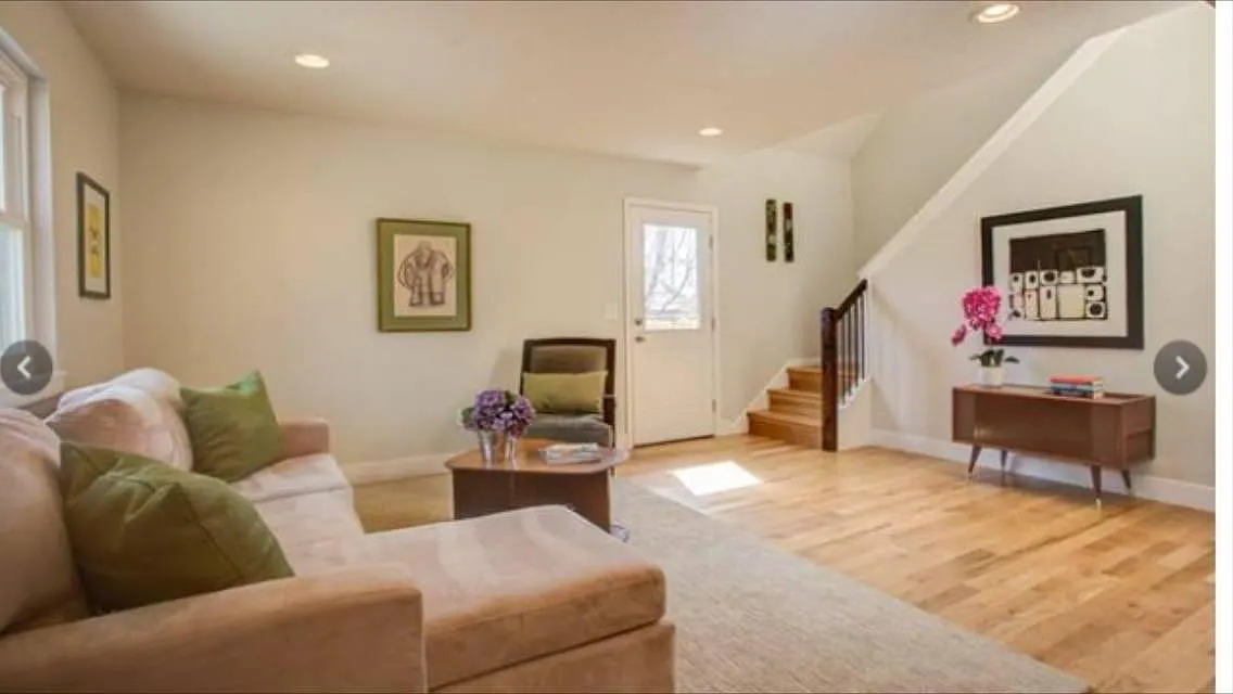 4 bed, 2232 sqft, $3,985 — Photo 3