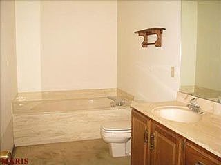 4th image of 315 Willowpointe Dr