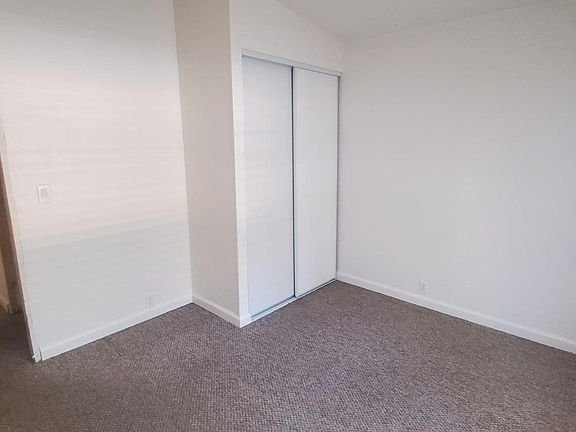 4th image of 2033-5 C St