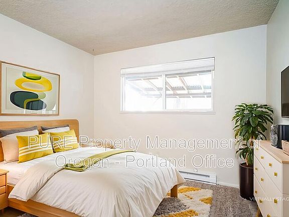 3rd image of 2096 SE Pinelane St
