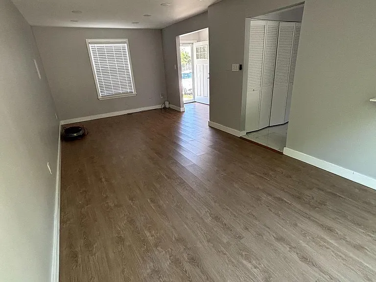 12 Heatherwood Dr — Photo 3