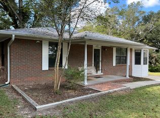 4915 Cliff Rd, Graceville, FL 32440