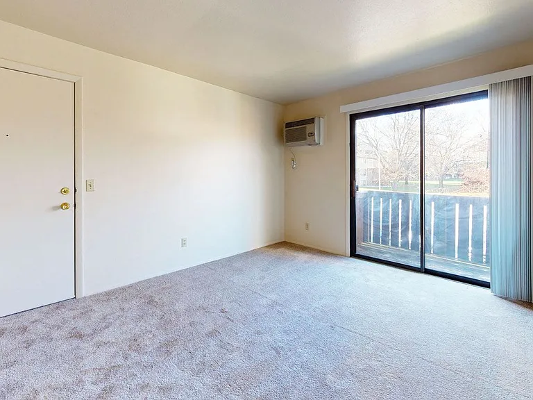 Walnut Trail Apartments — Photo 40