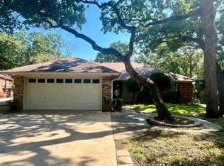 3915 Wentworth Dr, Arlington, TX 76001