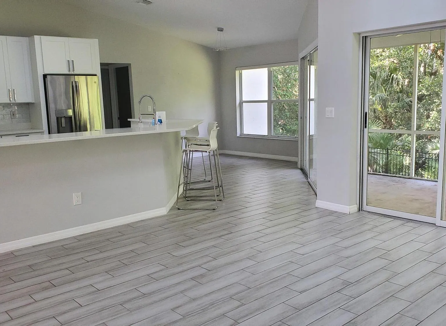 3 bed, 2.0 bath, 1803 sqft, $3,300 — Photo 3