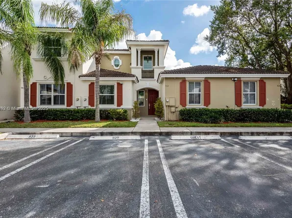 939 NE 42nd Ter, Homestead, FL 33033